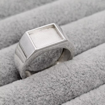 MEMORIAL MENS RECTANGULAR SIGNET RING