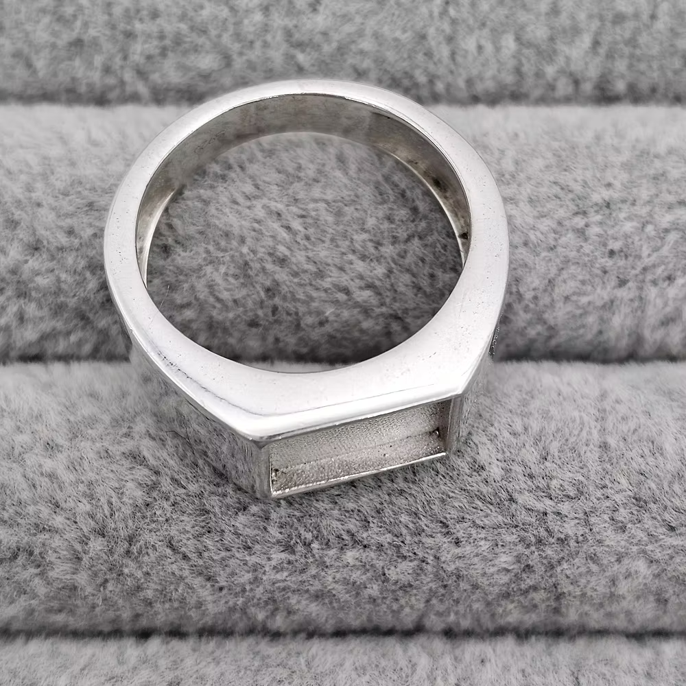 MEMORIAL MENS RECTANGULAR SIGNET RING