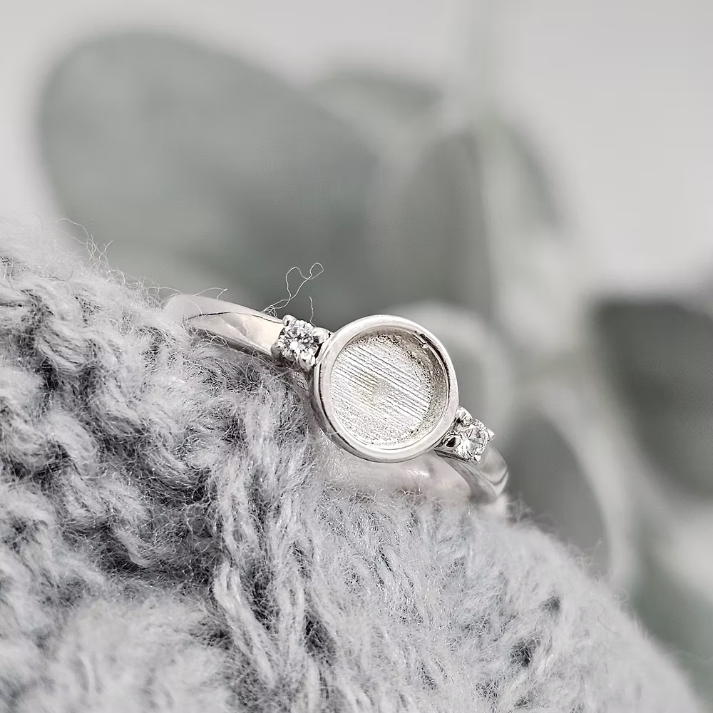 MEMORIAL ROUND DOUBLE CZ RING