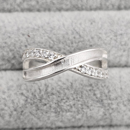 MEMORIAL INFINTY WAVE CZ RING